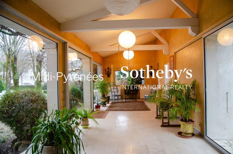 Maison - 500 m² - 16 pièces