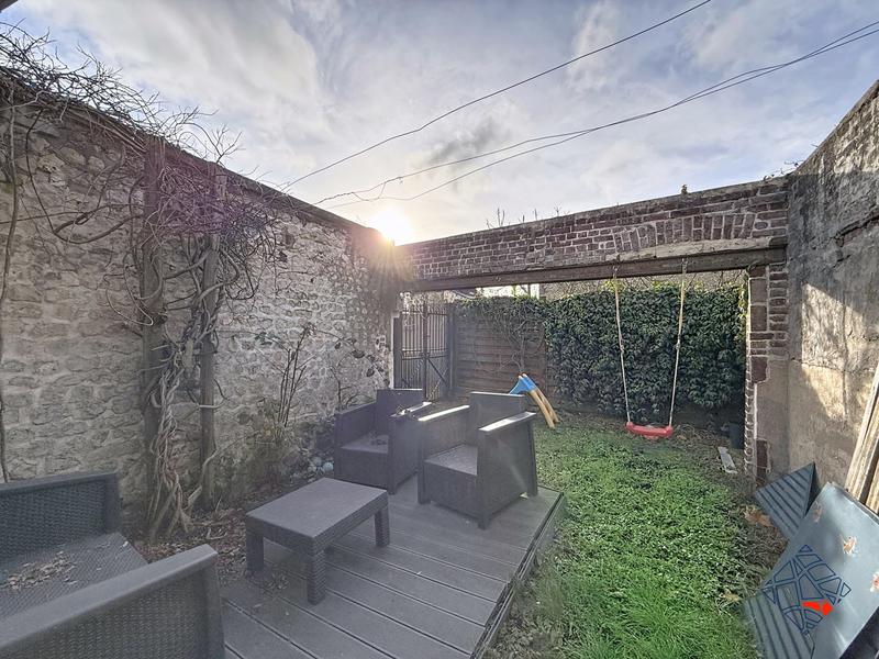 Maison - 96 m² - 5 pièces