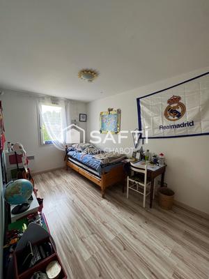 Maison - 99 m² - 6 pièces