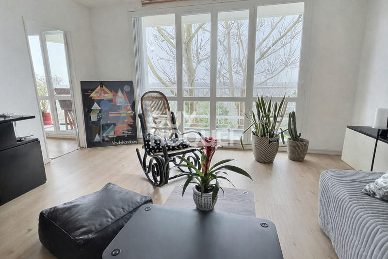 Appartement - 81 m² - 4 pièces