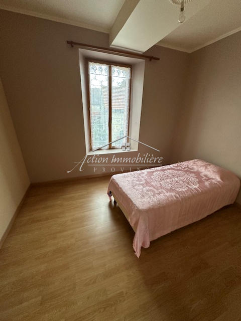 Maison - 183 m² - 6 pièces