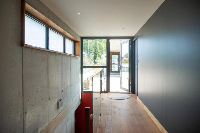 Villa - 297 m² - 8 pièces