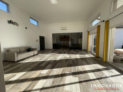 Villa - 210 m² - 6 pièces