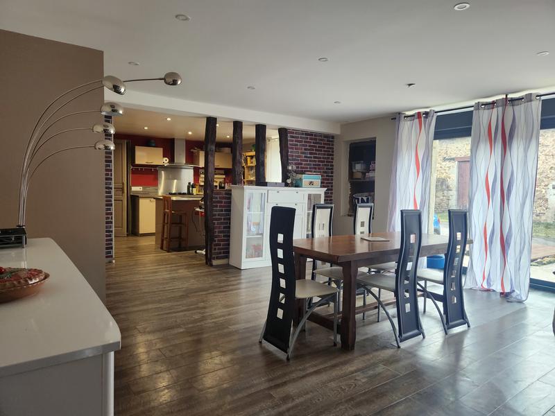 Maison - 172 m² - 7 pièces