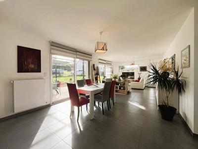 Maison - 103 m² - 4 pièces