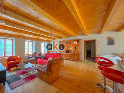 Maison - 249 m² - 8 pièces