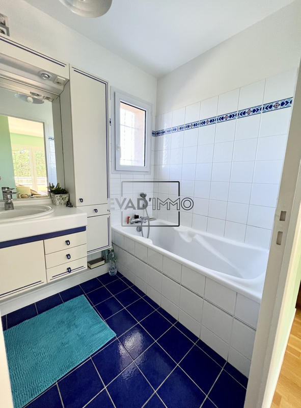 Villa - 180 m² - 7 pièces