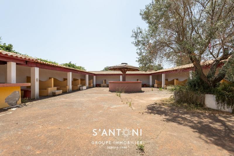 Terrain industriel - 2 000 m²