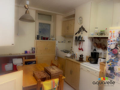 Maison - 182 m² - 9 pièces