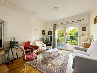 Maison de ville - 70 m² - 4 pièces