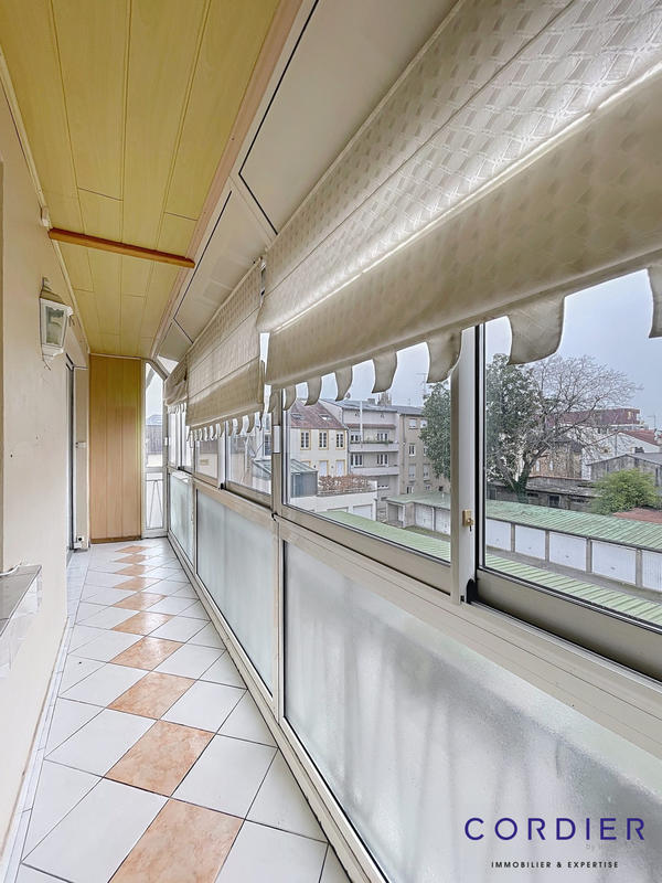 Appartement - 79 m² - 4 pièces