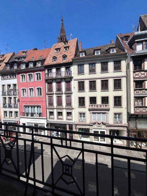 Appartement - 97 m² - 3 pièces