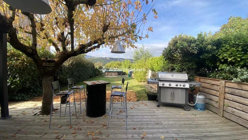 Maison - 91 m² - 5 pièces