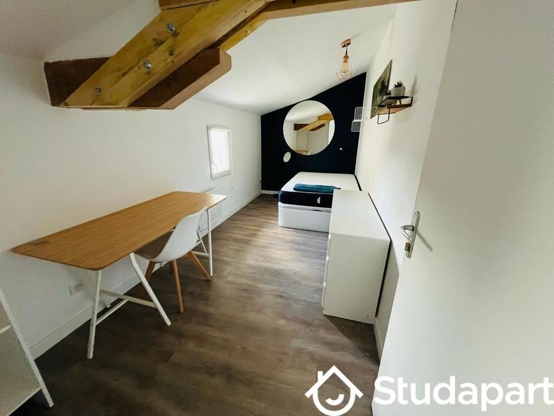 Chambre - 50 m² - 1 pièce