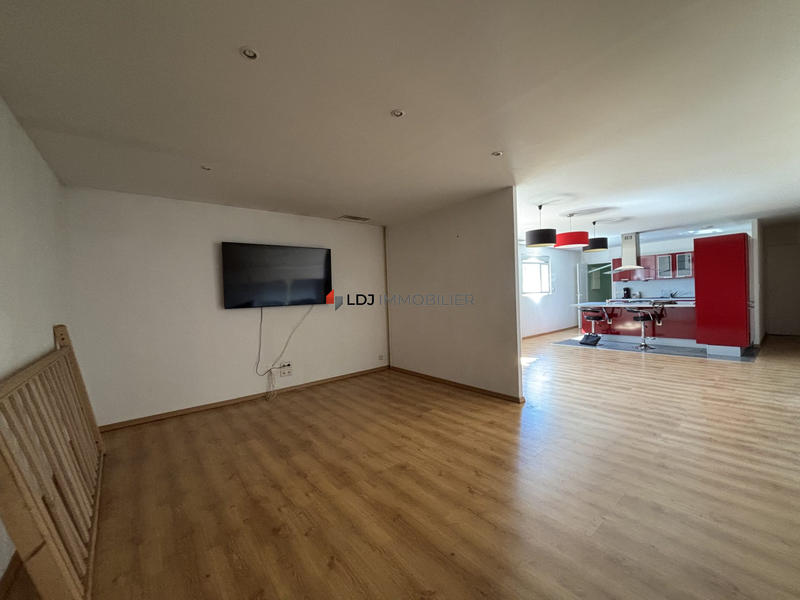 Local commercial - 1 410 m²