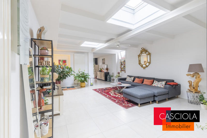 Maison - 163 m² - 7 pièces