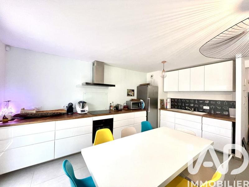 Maison - 97 m² - 4 pièces