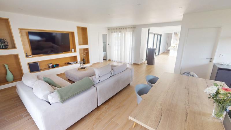 Maison - 138 m² - 6 pièces