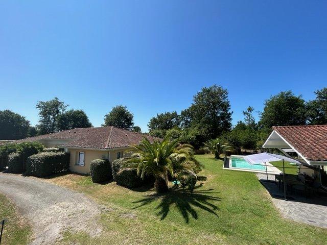 Maison - 332 m² - 24 pièces