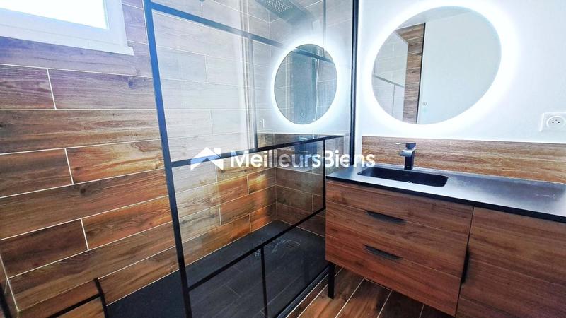 Appartement - 95 m² - 5 pièces