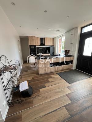 Maison - 96 m² - 4 pièces