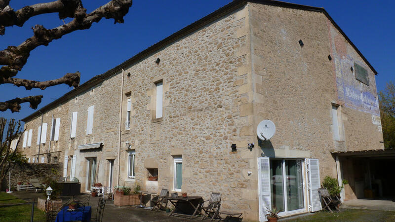 Maison - 276 m² - 8 pièces