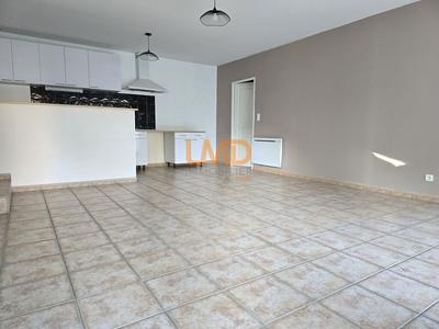 Maison - 76 m² - 4 pièces