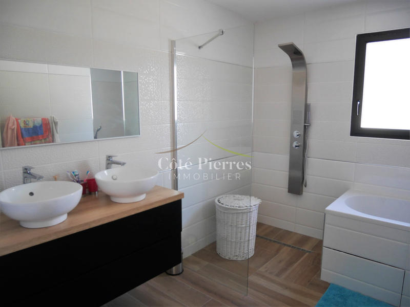 Maison - 163 m² - 6 pièces