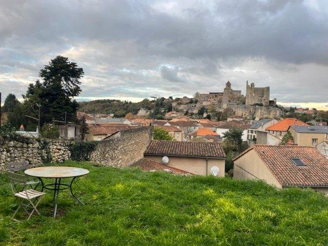 Maison - 185 m² - 8 pièces