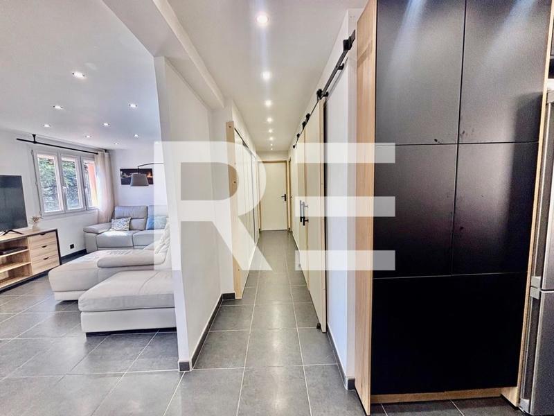 Appartement - 80 m² - 4 pièces