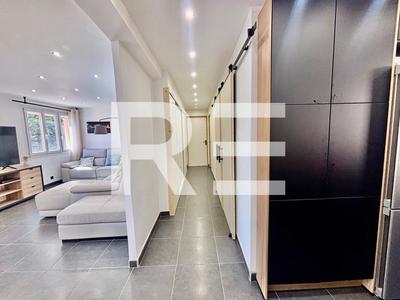 Appartement - 80 m² - 4 pièces