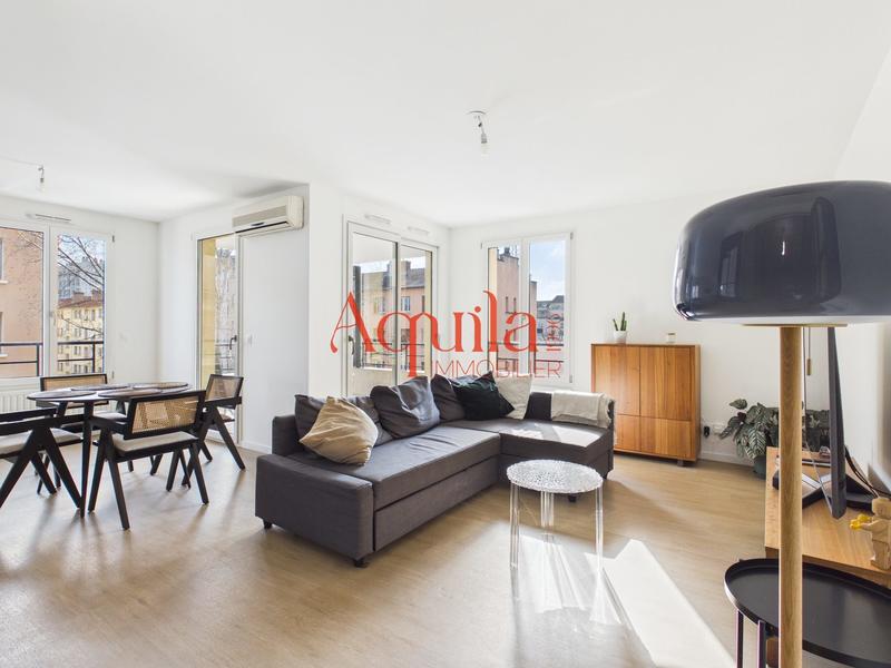 Appartement - 84 m² - 4 pièces