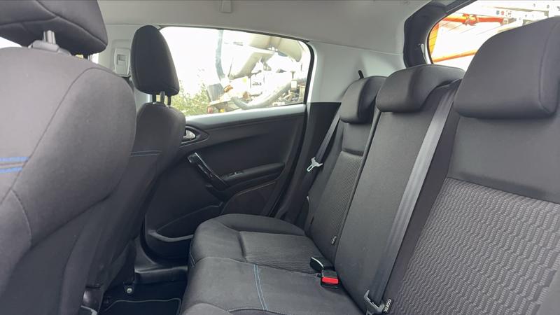Peugeot 208 1.2 PureTech 82 Signature