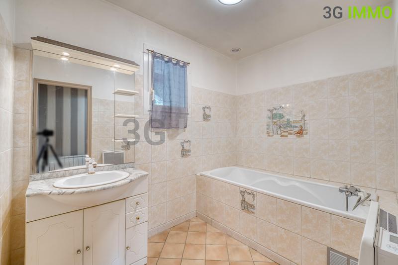 Villa - 153 m² - 6 pièces