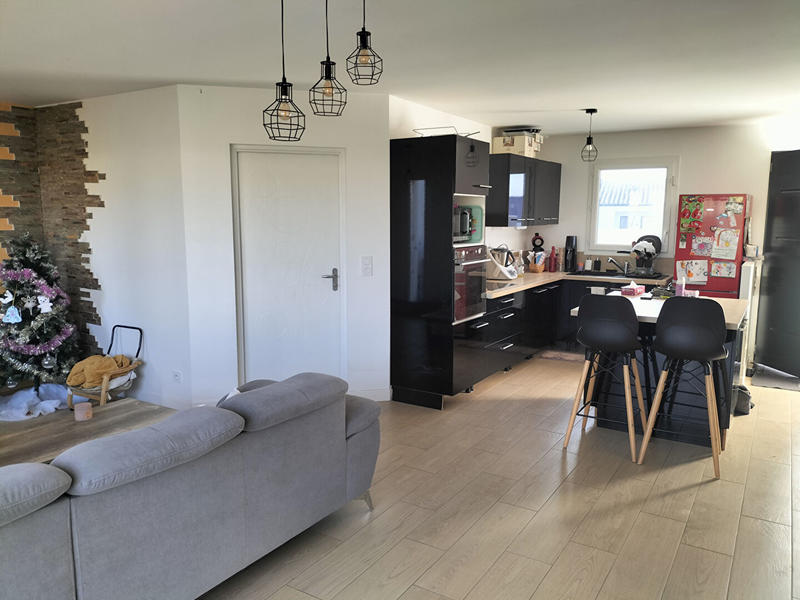 Maison - 99 m² - 5 pièces