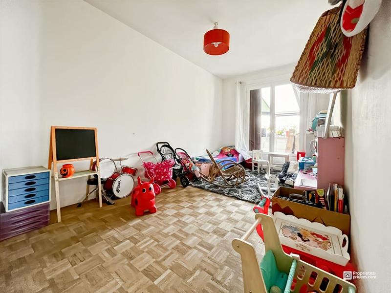 Maison - 200 m² - 9 pièces