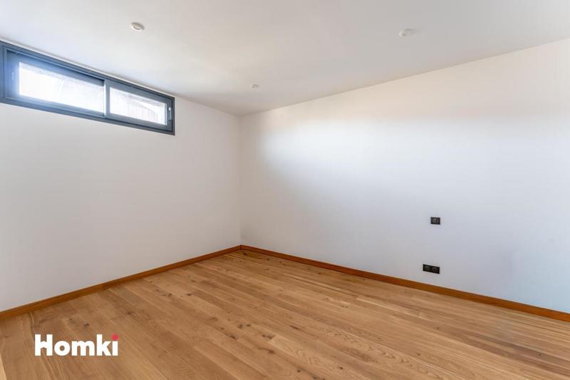 Appartement - 194 m² - 5 pièces