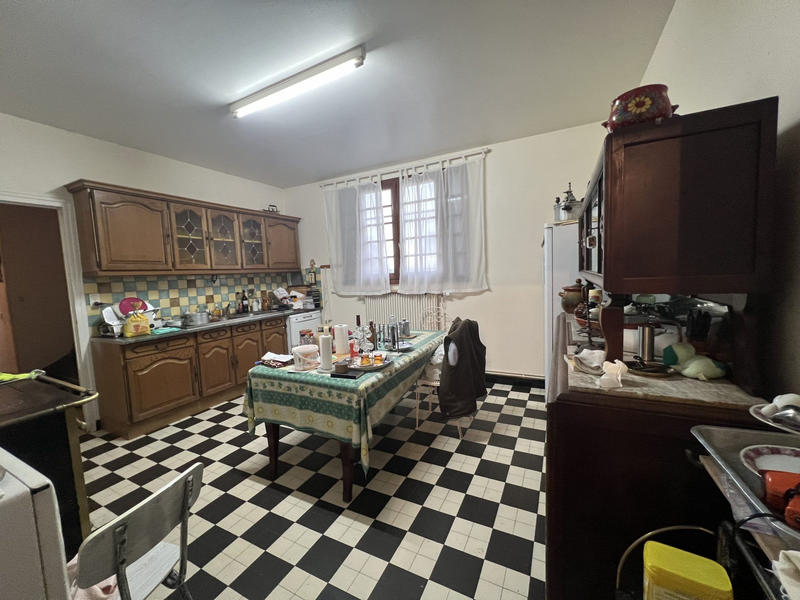 Maison - 165 m² - 9 pièces