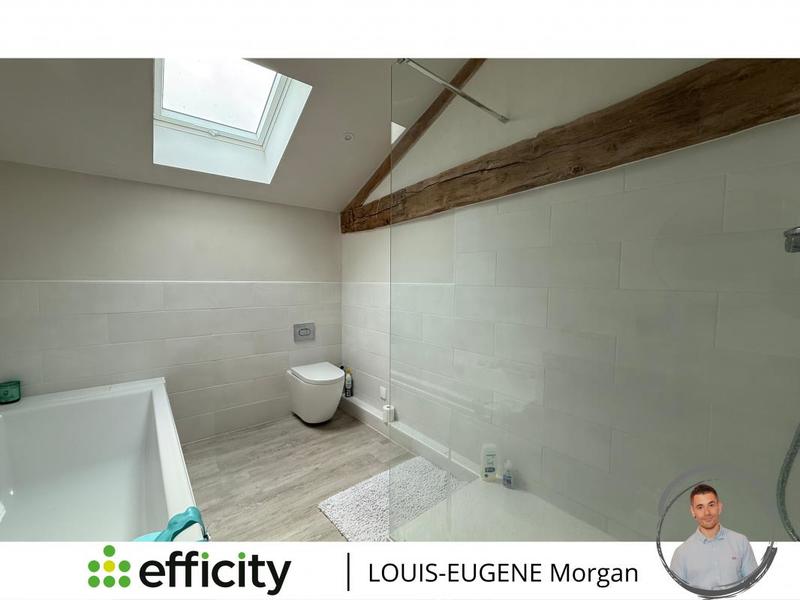 Corps de ferme - 780 m² - 7 pièces