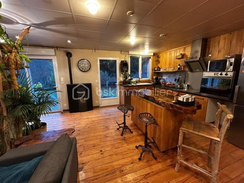 Maison - 163 m² - 7 pièces