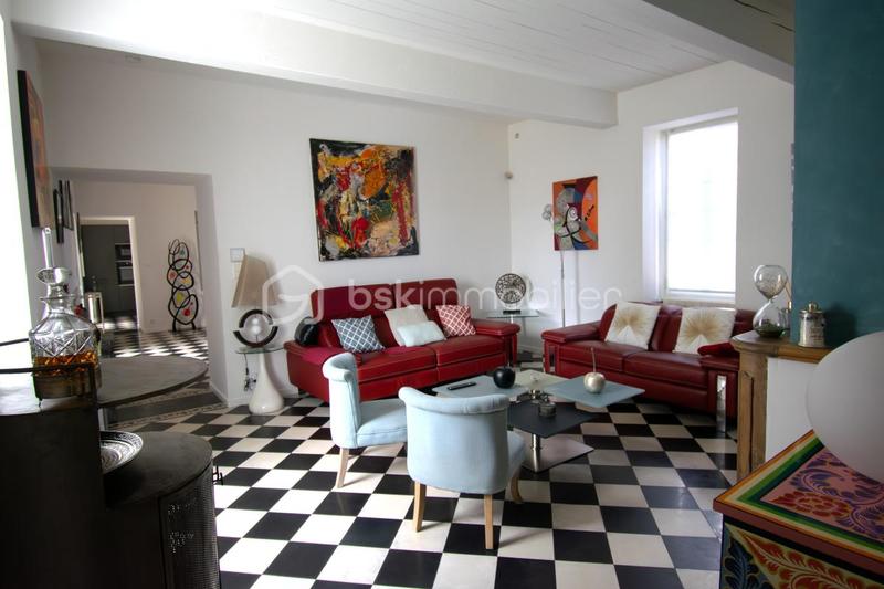 Demeure - 190 m² - 7 pièces