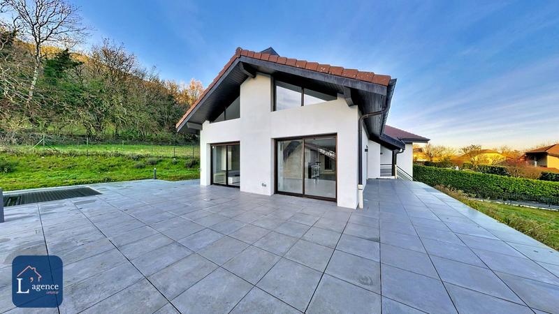 Maison - 174 m² - 6 pièces