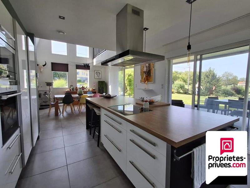 Maison - 162 m² - 6 pièces