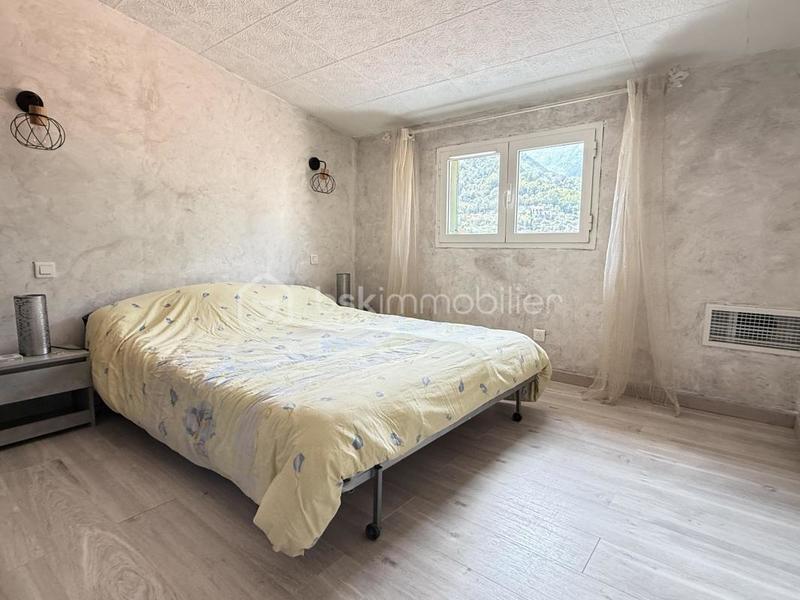 Appartement - 82 m² - 3 pièces