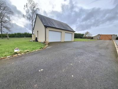 Maison - 279 m² - 9 pièces