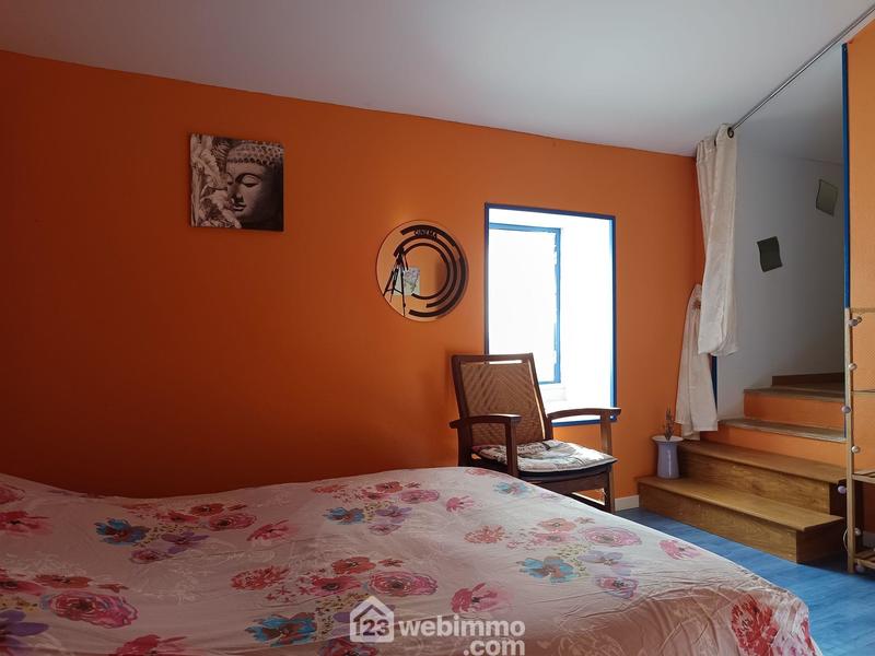 Maison - 240 m² - 8 pièces