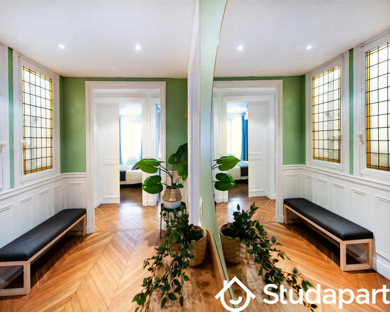 Chambre - 140 m² - 1 pièce