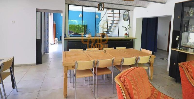 Propriété - 342 m² - 12 pièces