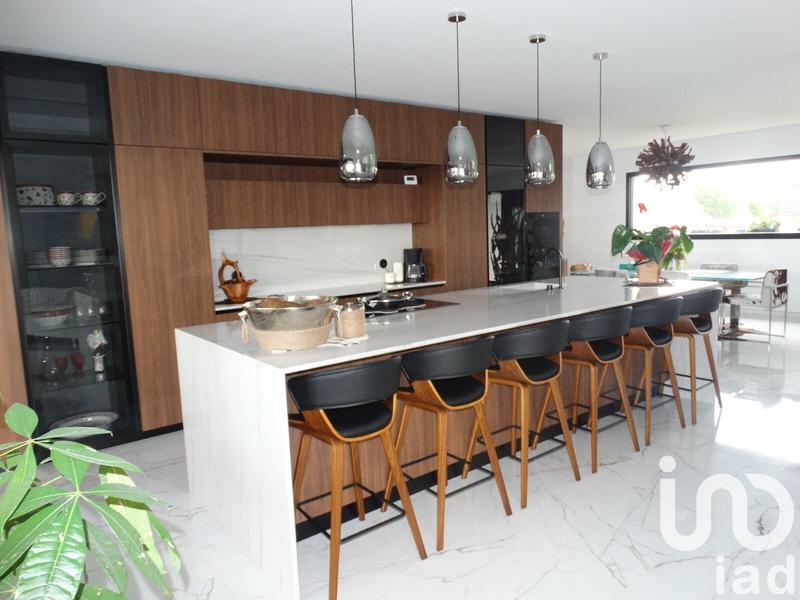 Maison de maîtres - 300 m² - 7 pièces