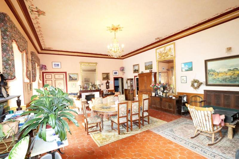 Demeure - 623 m² - 26 pièces